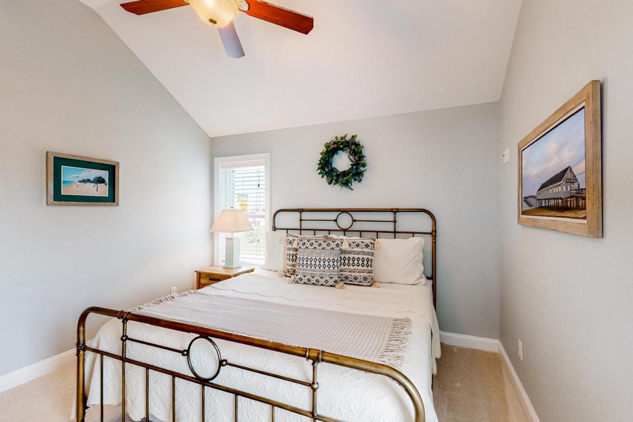Coastal Serenity - Unit A - Top Floor Kill Devil Hills Exterior photo